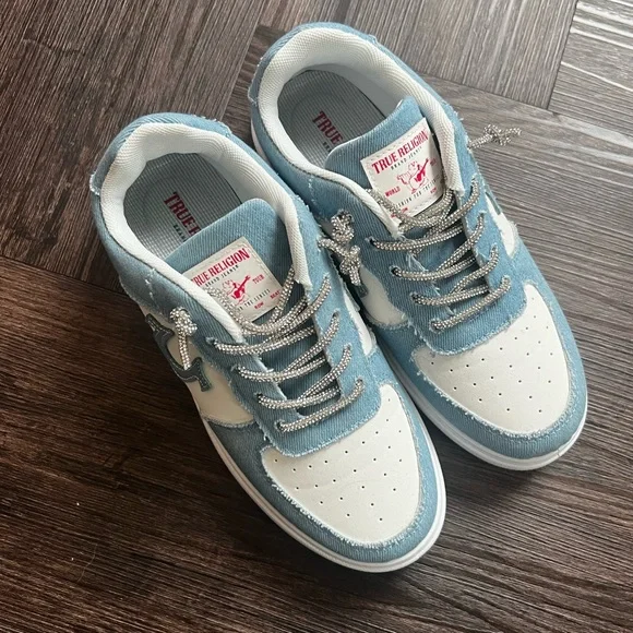 NWOT True Religion Sneakers size 6 - Picture 2 of 10